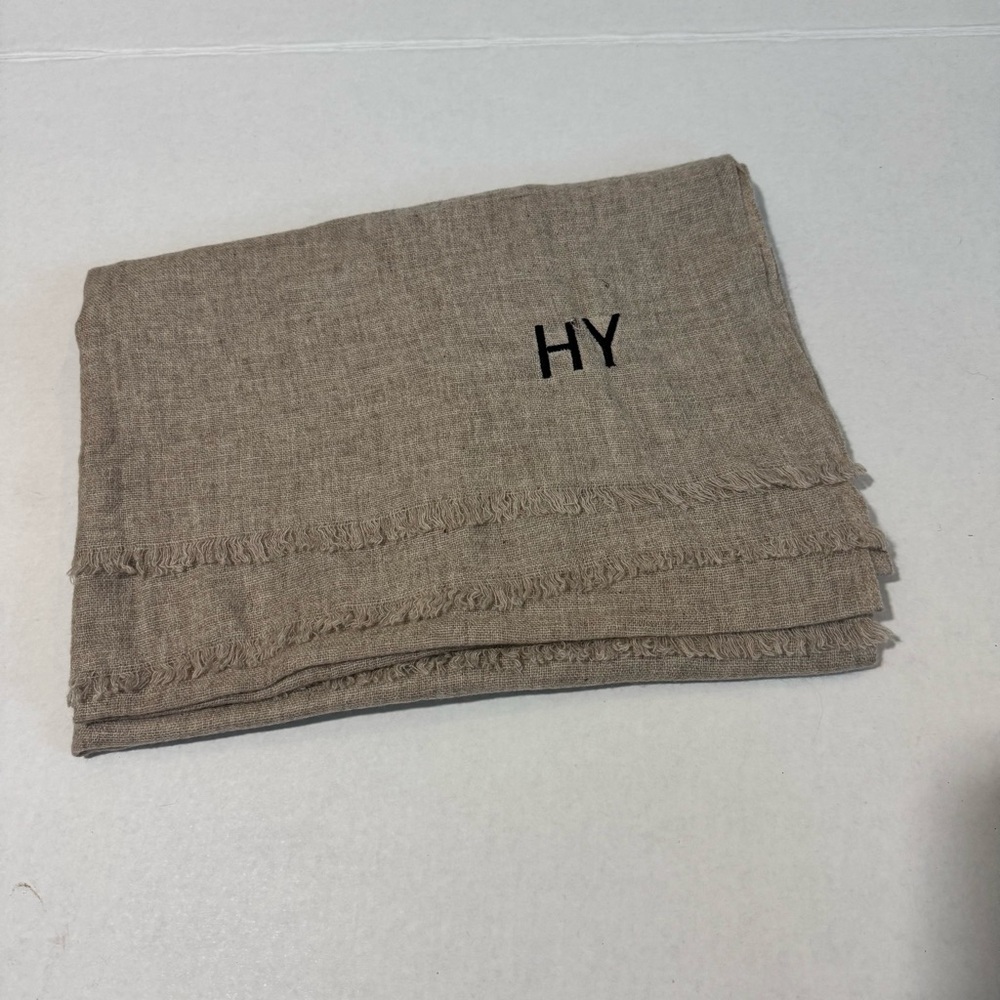 Embroidered 100% Cashmere Scarf 🧣